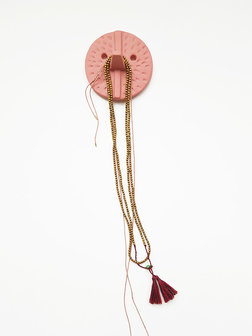 Studio Daphne Zuilhof Nosy mask hook pink