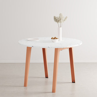 Tiptoe New Modern round table recycled plastic