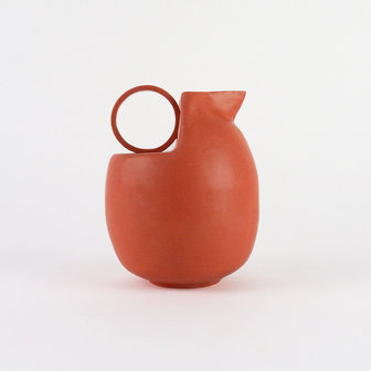 Daphne Zuilhof Carafe terra red