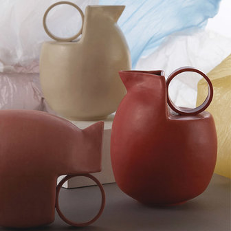 Daphne Zuilhof Carafe terra red