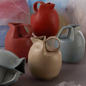 Daphne Zuilhof Carafe terra red