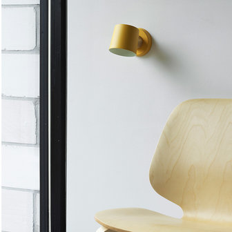 Rise wandlamp normann copenhagen install yellow