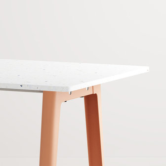 Tiptoe new Modern desk recycled plastic