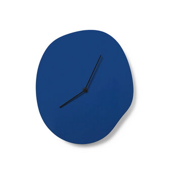 Ferm Living Melt wandklok blauw