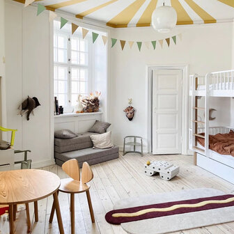 Maison Deux hotdog rug