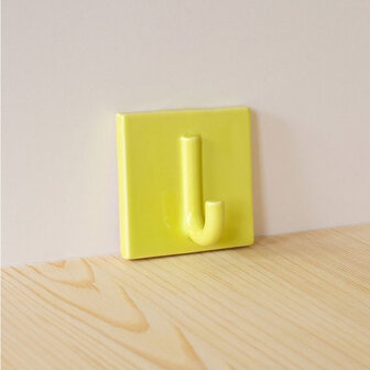 Studio Lotte Swart Hangop wandhaak single Lime