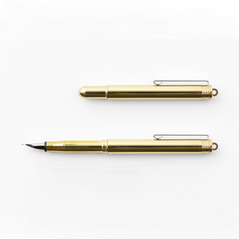 Traveler&#039;s Company brass fountain pen