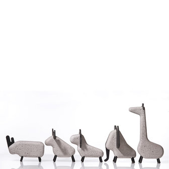 korridor design concrete animals spotted white