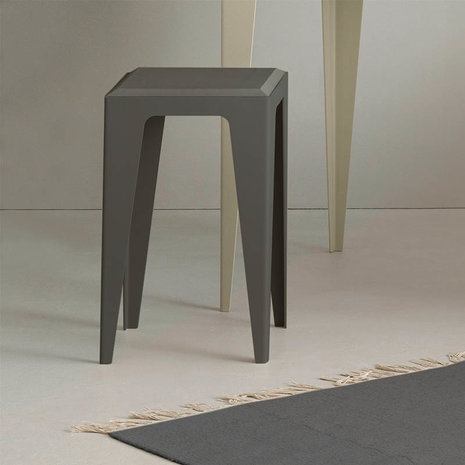 Wye Chamfer stool off  black