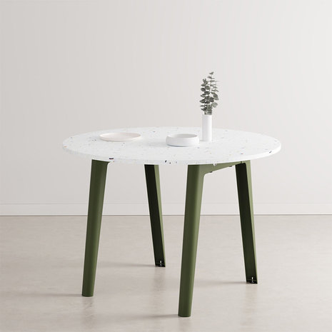 Tiptoe New Modern round table recycled plastic