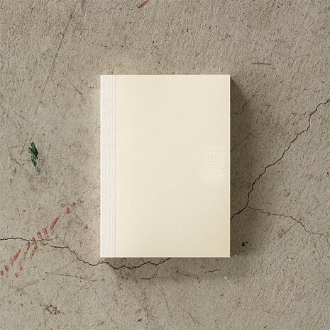 Midori MD Notebook Diary 2026 A5 THIN (Monthly block + memo)