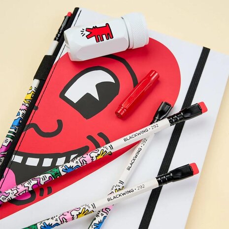 Blackwing Volume 292 Keith Haring "Smiling Heart" Gift Box