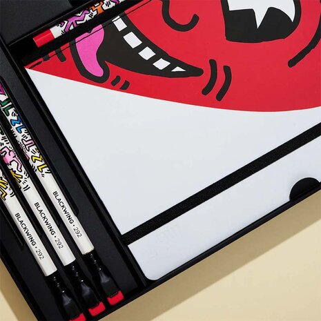 Blackwing Volume 292 Keith Haring "Smiling Heart" Gift Box