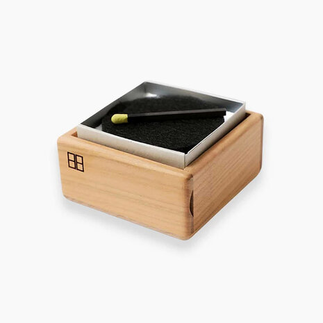 Hibi Sow wooden case Sakura