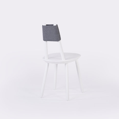 naive chair white