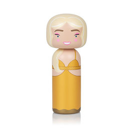 Lucie Kaas Claudia Schiffer - Kokeshi pop Lucie Kaas Claudia Schiffer - Kokeshi pop