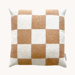 Maison Deux Checkerboard kussenhoes terra wit Maison Deux Checkerboard kussenhoes terra wit