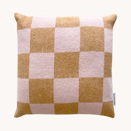 Maison Deux Checkerboard kussenhoes terra pink Maison Deux Checkerboard kussenhoes terra pink